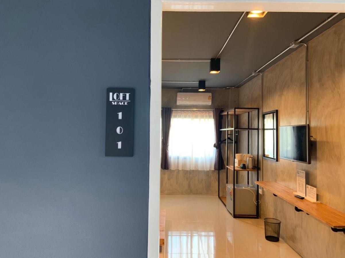 Loft Space Hotel Ранонг Екстер'єр фото