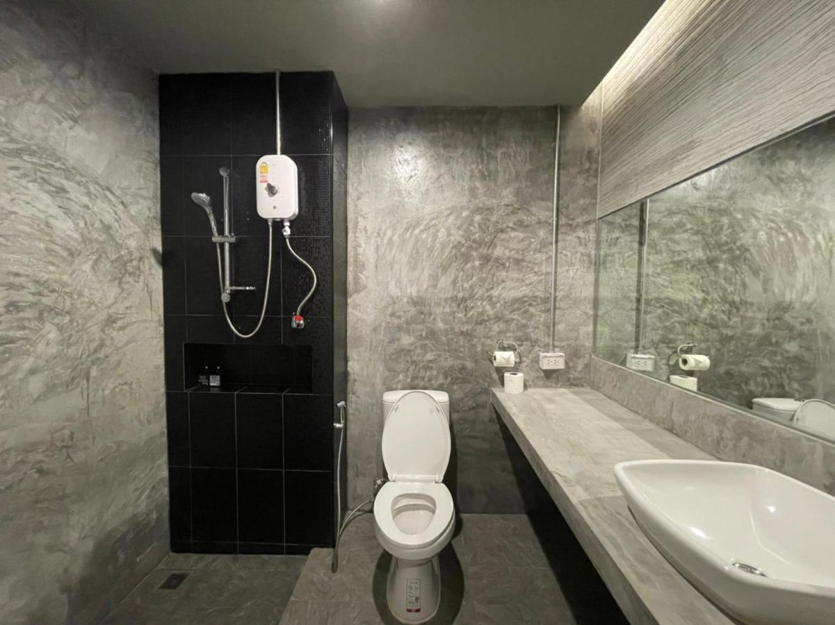 Loft Space Hotel Ранонг Екстер'єр фото