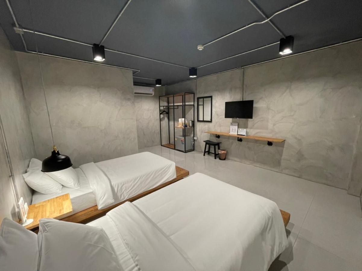 Loft Space Hotel Ранонг Екстер'єр фото