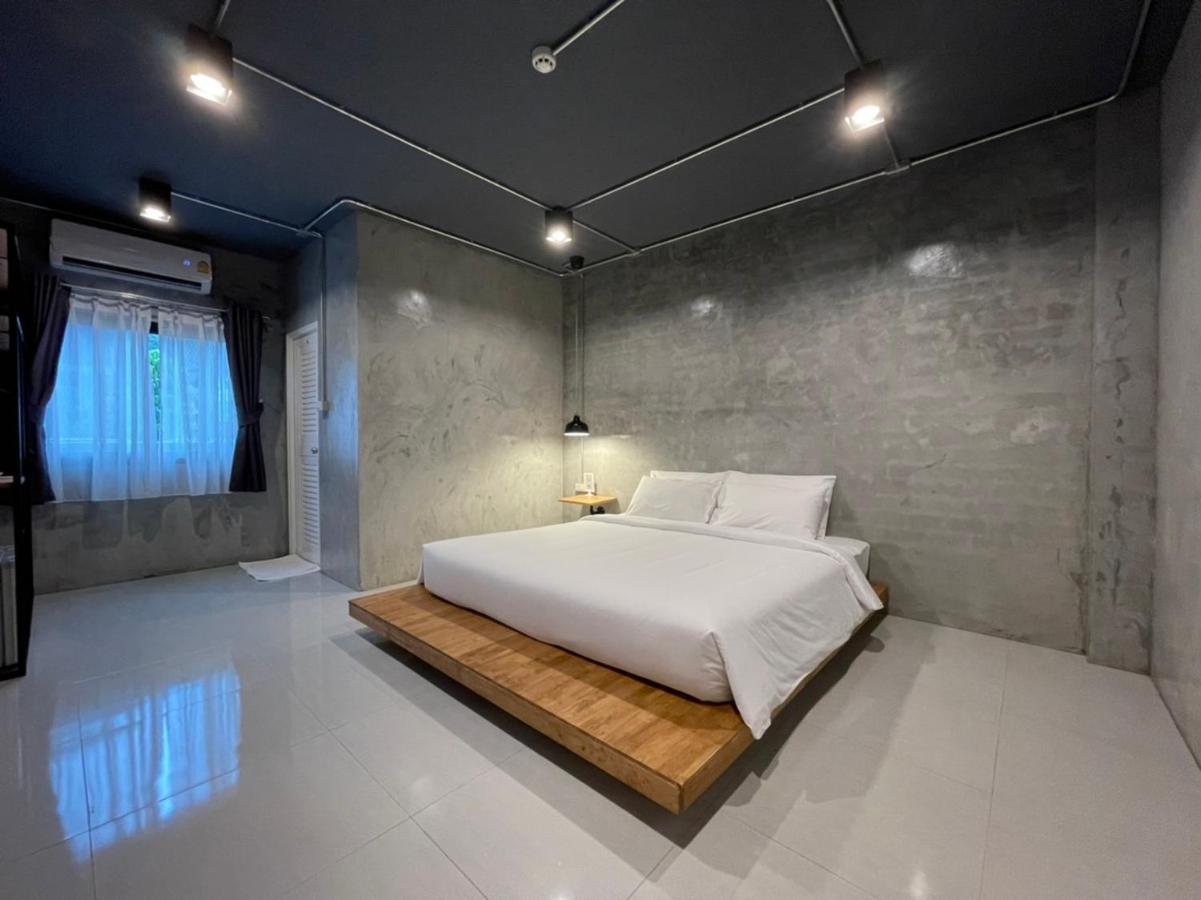 Loft Space Hotel Ранонг Екстер'єр фото