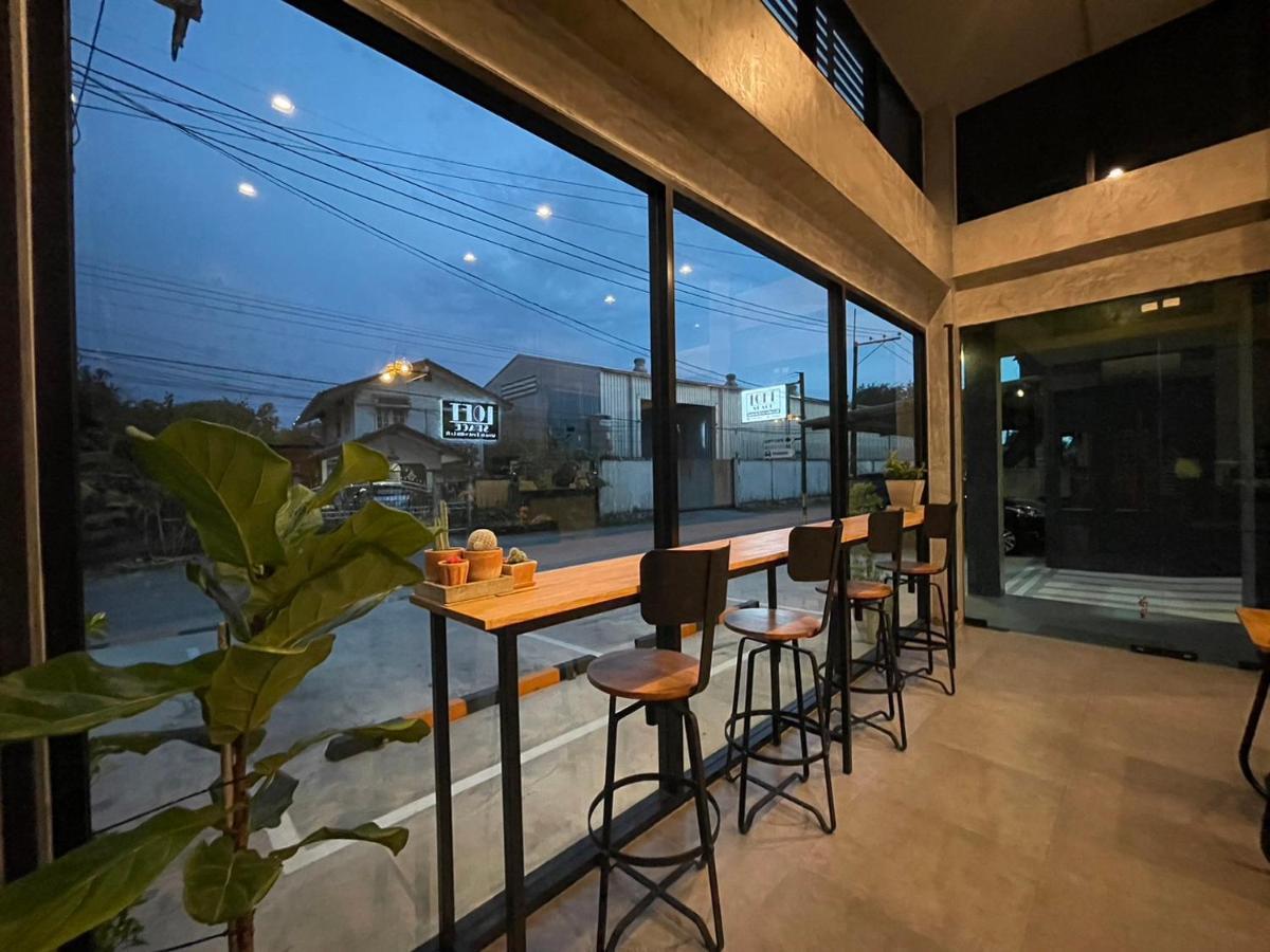 Loft Space Hotel Ранонг Екстер'єр фото